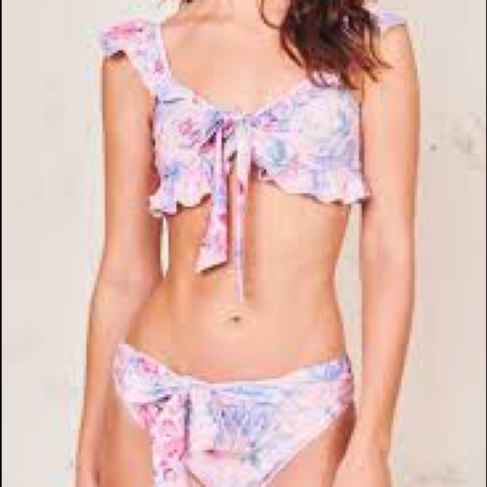 ISO loveshackfancy devi bikini set - any color!